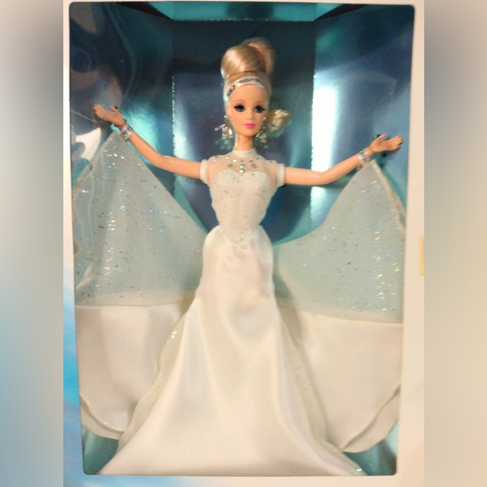 🌹🍃New In Box - “Starlight Dance” 1996 Classique Collection Barbie Doll